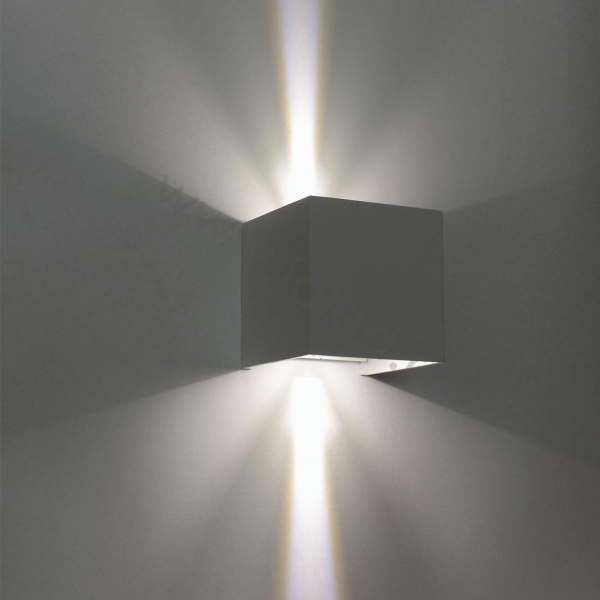 Светильник настенный светодиодный JH-BD-B08 DHL29 (220V, 2х3W, белый корпус, IP65, warm white)