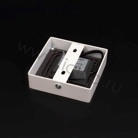 Светодиодный светильник MBD-101 MB122 (8W, square, white)