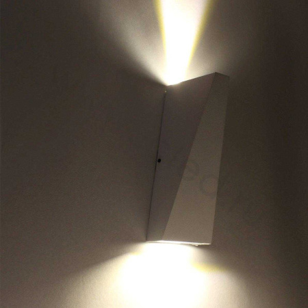 Светодиодный светильник JH-BD06 DHL18 (220V, 2х3W, белый корпус, warm white)