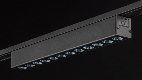 Светильник трековый SLIM