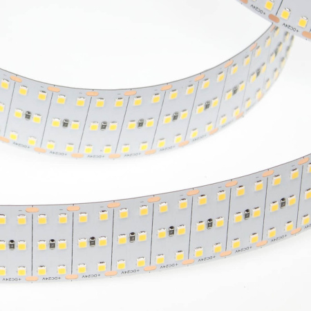 Светодиодная лента Lux Class, 2835, 480 led/m, трехрядная, day white, 24V, 40W/m, IP20, X09