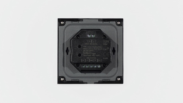 Сенсорная панель T16 Black IC22 (220V, DIM, 4 zone, DMX512, RF 2.4GHz)