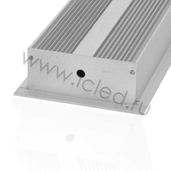 Заглушка с отверстием для профиля (200)